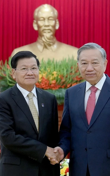 [Ảnh] Tổng Bí thư Tô Lâm gặp Tổng Bí thư, Chủ tịch nước Lào Thongloun Sisoulith