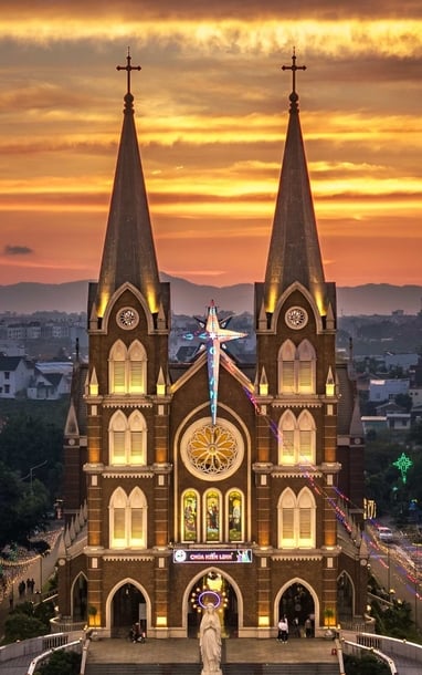 Nhà thờ Thánh Mẫu – dấu ấn kiến trúc Gothic ở Bảo Lộc