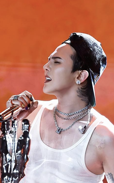 G-Dragon bùng nổ cùng khán giả trong đêm diễn tại Việt Nam 