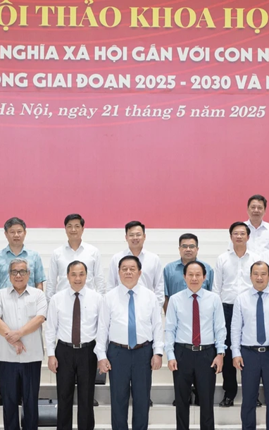 [Ảnh] Hội thảo khoa học "Xây dựng mô hình chủ nghĩa xã hội gắn với con người xã hội chủ nghĩa tại thành phố Hải Phòng giai đoạn 2025-2030 và những năm tiếp theo"