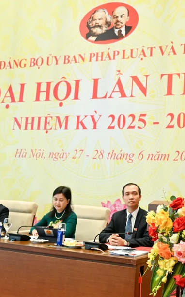 Đổi mới tư duy lập pháp, xây dựng Đảng bộ Ủy ban Pháp luật và Tư pháp vững mạnh