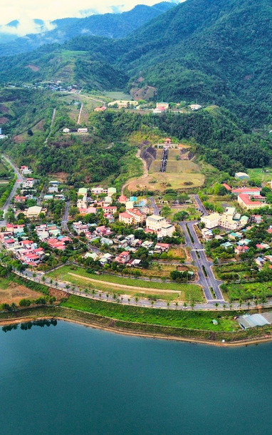 Cung đường đẹp như tranh, được ví von là 'Hội An thu nhỏ' ở Điện Biên