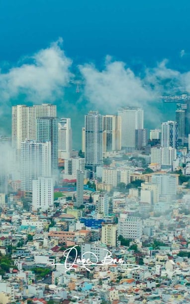 Ngắm Nha Trang huyền ảo trong màn mây