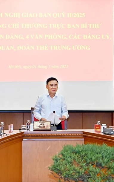 [Ảnh] Thường trực Ban Bí thư Trần Cẩm Tú chủ trì giao ban với các ban đảng, văn phòng, các đảng ủy, cơ quan, đoàn thể Trung ương