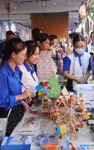STEM/STEAM과 디지털 혁신의 결합: 학생들이 국제적으로 통합할 수 있도록 돕는 견고한 기반
