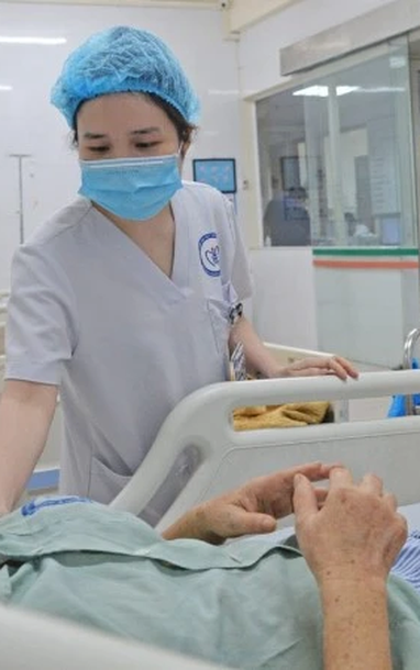 혈압약 복용 중단 후 신장 손상과 뇌출혈 겪는 남성