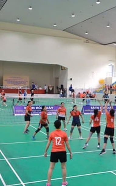 오디엔 공동체에서 처음으로 배구 대회가 개최되었습니다.