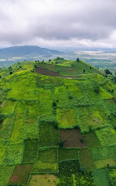 Chiêm ngưỡng núi lửa Chư Đăng Ya triệu năm tuổi ở Gia Lai