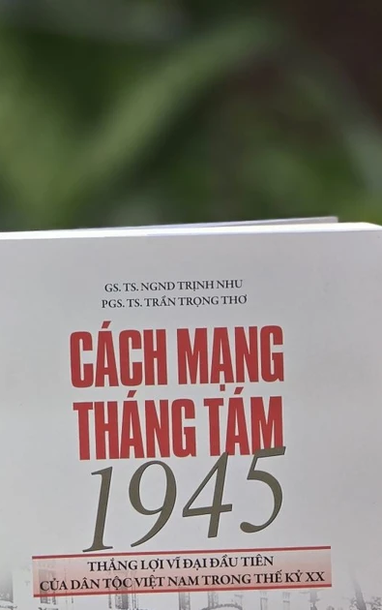 8월 혁명 80주년과 9월 2일 국경일을 기념하는 특별 간행물 2종 출시