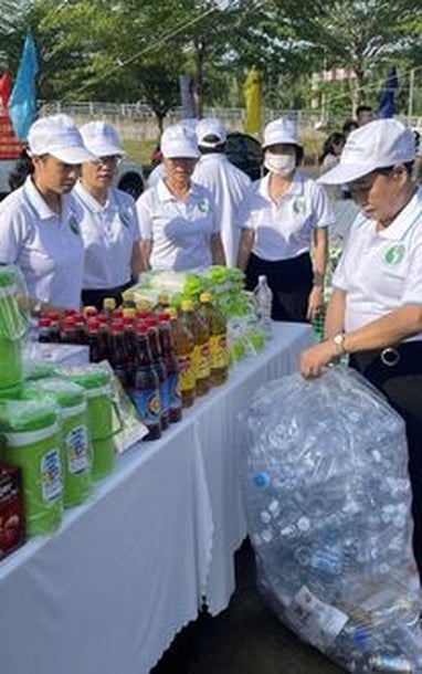 플라스틱 폐기물을 줄여 녹색 환경을 향해