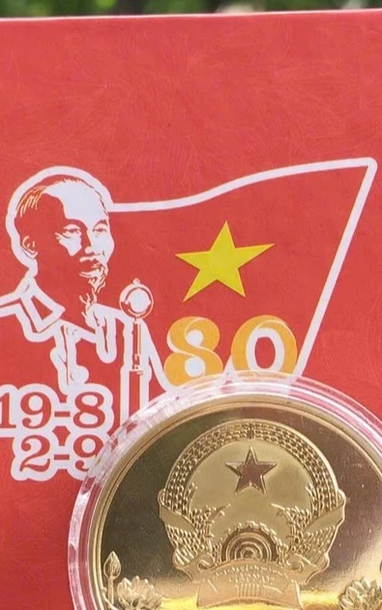 베트남 우정, A80 합금 동전함 출시 베트남 자랑스러워