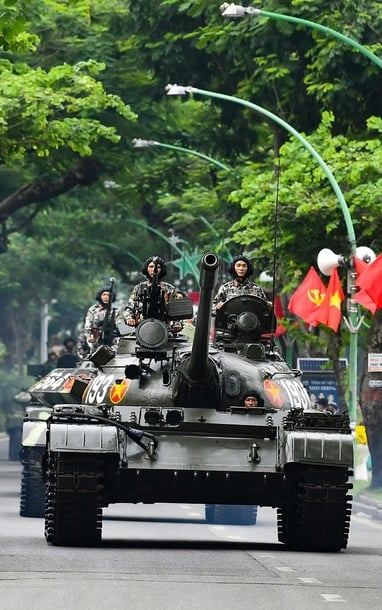 Sau 40 năm, dàn khí tài 'khủng' lại diễu hành trên Quảng trường Ba Đình