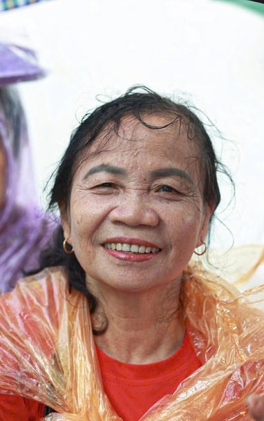 Nghìn người đội mưa đổ về Ba Đình từ sáng sớm chờ xem sơ duyệt diễu binh