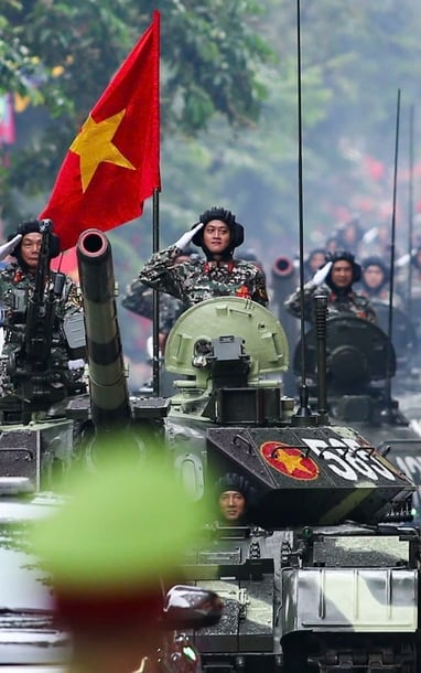 Khoảnh khắc lắng đọng, rung lên niềm tự hào của hàng triệu trái tim Việt