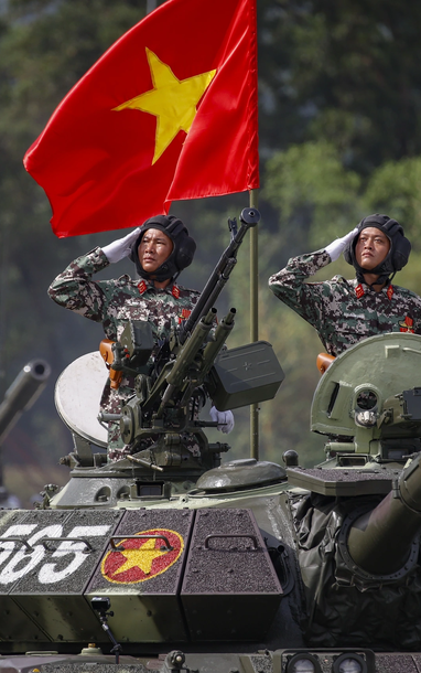 Quân đội, công an phô diễn sức mạnh với dàn khí tài hiện đại