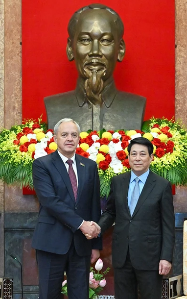 [Ảnh] Chủ tịch nước Lương Cường tiếp Chủ tịch Viện Đại biểu Quốc hội (Hạ viện) Cộng hòa Belarus Igor Sergeyenko