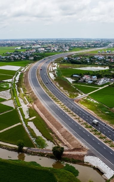 Toàn cảnh tuyến đường 6.400 tỷ đồng ở Ninh Bình sắp hoàn thành