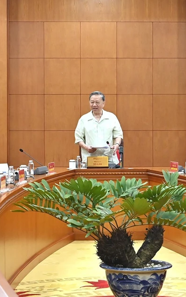 [Ảnh] Tổng Bí thư Tô Lâm chủ trì làm việc với Ban Thường vụ Đảng ủy Chính phủ