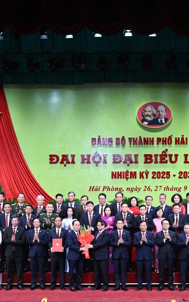 [រូបថត] នាយករដ្ឋមន្ត្រី Pham Minh Chinh ចូលរួមមហាសន្និបាតបក្សទីក្រុង Hai Phong លើកទី១