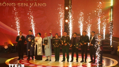 “Mưa đỏ” giành giải Bông sen Vàng trong Liên hoan phim Việt Nam lần thứ 24​