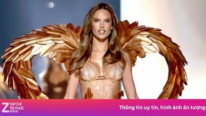 Thiên thần nội y mặc xuyên thấu trên phố