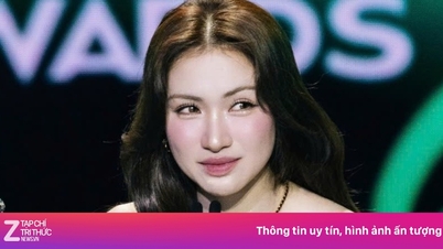 Hòa Minzy bật khóc ở Làn sóng xanh