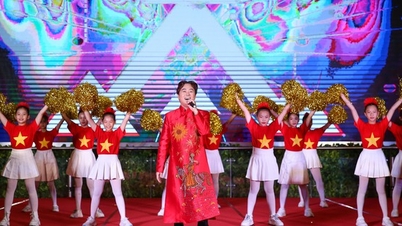 Đặc sắc Gala nghệ thuật "Hành trình 30 năm Giải Mai Vàng"