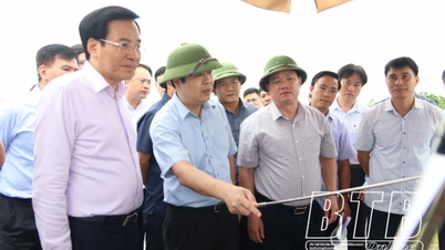 Đoàn công tác thành viên Chính phủ khảo sát thực tế tuyến cao tốc CT.08 đoạn Nam Định - Thái Bình