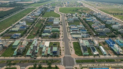 មន្ត្រី​ពីរ​នាក់​ត្រូវ​បាន​ចាប់​ខ្លួន​ពី​បទ​រាប់​និង​សំណង​សម្រាប់​គម្រោង​ព្រលាន​យន្តហោះ Long Thanh