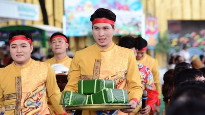 សួនសត្វ Suoi Tien និងសួនសត្វទាក់ទាញអ្នកទស្សនាក្នុងថ្ងៃគម្រប់ខួបមរណភាពរបស់ស្តេច Hung