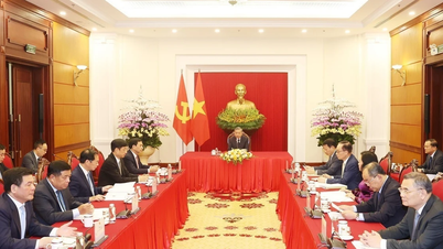 General Secretary and President To Lam holds high-level phone talks with South Korean President Yoon Suk Yeol