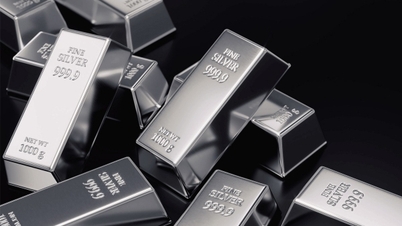 Silver recovers from two-month low