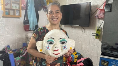 រក្សាសិប្បកម្មធ្វើរបាំង papier-mâché