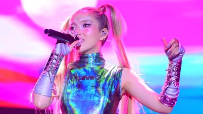 Gen Z singer tells about strict training process, using AI to survey audience