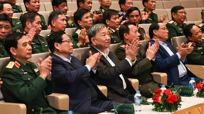Tổng Bí thư Tô Lâm dự Chương trình nghệ thuật 'Vang mãi khúc quân hành'