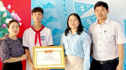 Nam sinh lớp 8 lao xuống hồ cứu nữ sinh lớp 11 bị đuối nước