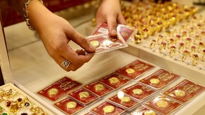 Giá vàng nhẫn Doji 'bốc hơi' hơn 5 triệu, vàng miếng SJC 'bay' 3,5 triệu/lượng