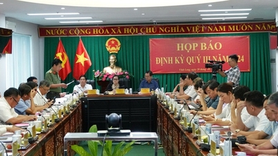 Hai nam sinh đánh nhau vì "bạn gái" bị đòi nợ 200.000 đồng