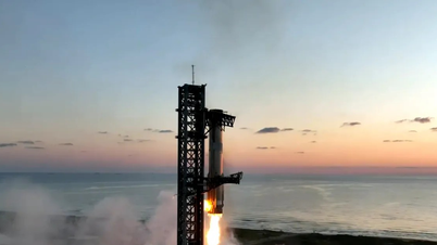 SpaceX បង្កើត​ប្រវត្តិសាស្ត្រ​ដោយ​ជោគជ័យ​ក្នុងការ​សង្គ្រោះ​គ្រាប់​រ៉ុក្កែត Super Heavy