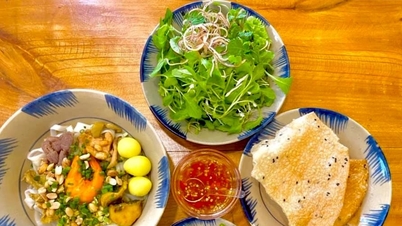 Quang noodles lead the top 100 most delicious dishes in Vietnam
