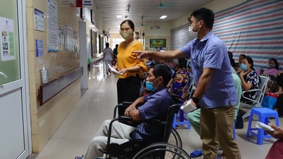 Hanoi approves prices for medical examination and treatment services not covered by health insurance