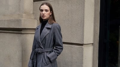 Biểu tượng phong cách quý cô sành điệu gọi tên áo khoác trench coat