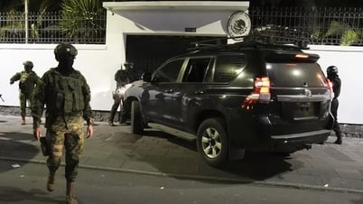 Consequences Ecuador faces after raiding Mexican embassy