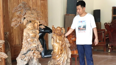 The whole village dug up the rotten tree stump to carve it, and unexpectedly sold it for hundreds of millions of dong.
