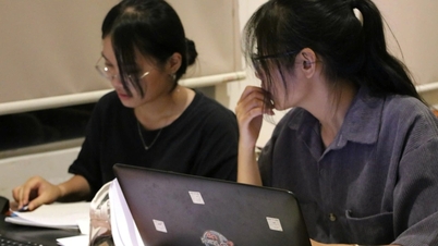 Nữ sinh viên đuổi thẳng bạn cùng nhóm vì… mê ngủ