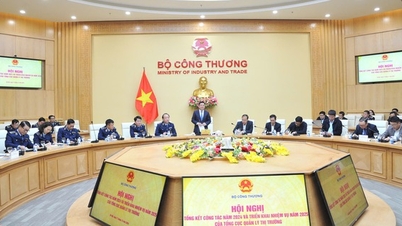 Minister of Industry and Trade talks about personnel work when ending the model of General Department of Market Management