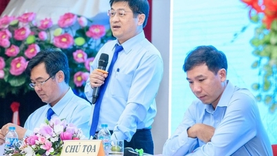 សាស្ត្រាចារ្យរង លោកបណ្ឌិត Le Hieu Giang ត្រូវបានតែងតាំងជានាយកស្តីទីនៃសាកលវិទ្យាល័យអប់រំបច្ចេកទេសទីក្រុងហូជីមិញ។