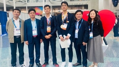 ទីក្រុងហូជីមិញគ្រោងនឹងស្នើថវិកាជិត ១៩ពាន់លានដុង ដើម្បីផ្តល់រង្វាន់ដល់សិស្សានុសិស្ស និងគ្រូបង្រៀន។