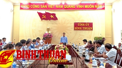 លេខាបក្សខេត្ត ទទួលគ្រួសារមួយចំនួនទាក់ទងនឹងគម្រោងផ្លូវ Le Duan