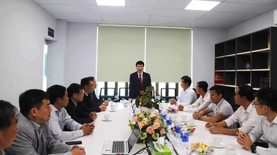 Lam Dong Provincial Party Committee leaders inspect production and business activities at the beginning of the year